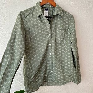 Patagonia long-sleeve 💚